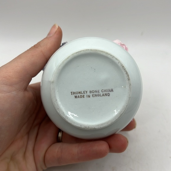 Vintage Thorley Bone China Decor Art Collectible Flower Vase Basket White Pink - Picture 5 of 9